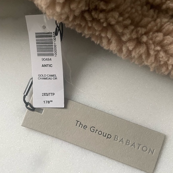 Babaton by Aritiza teddy bear jacket 2XS - Picture 4 of 4